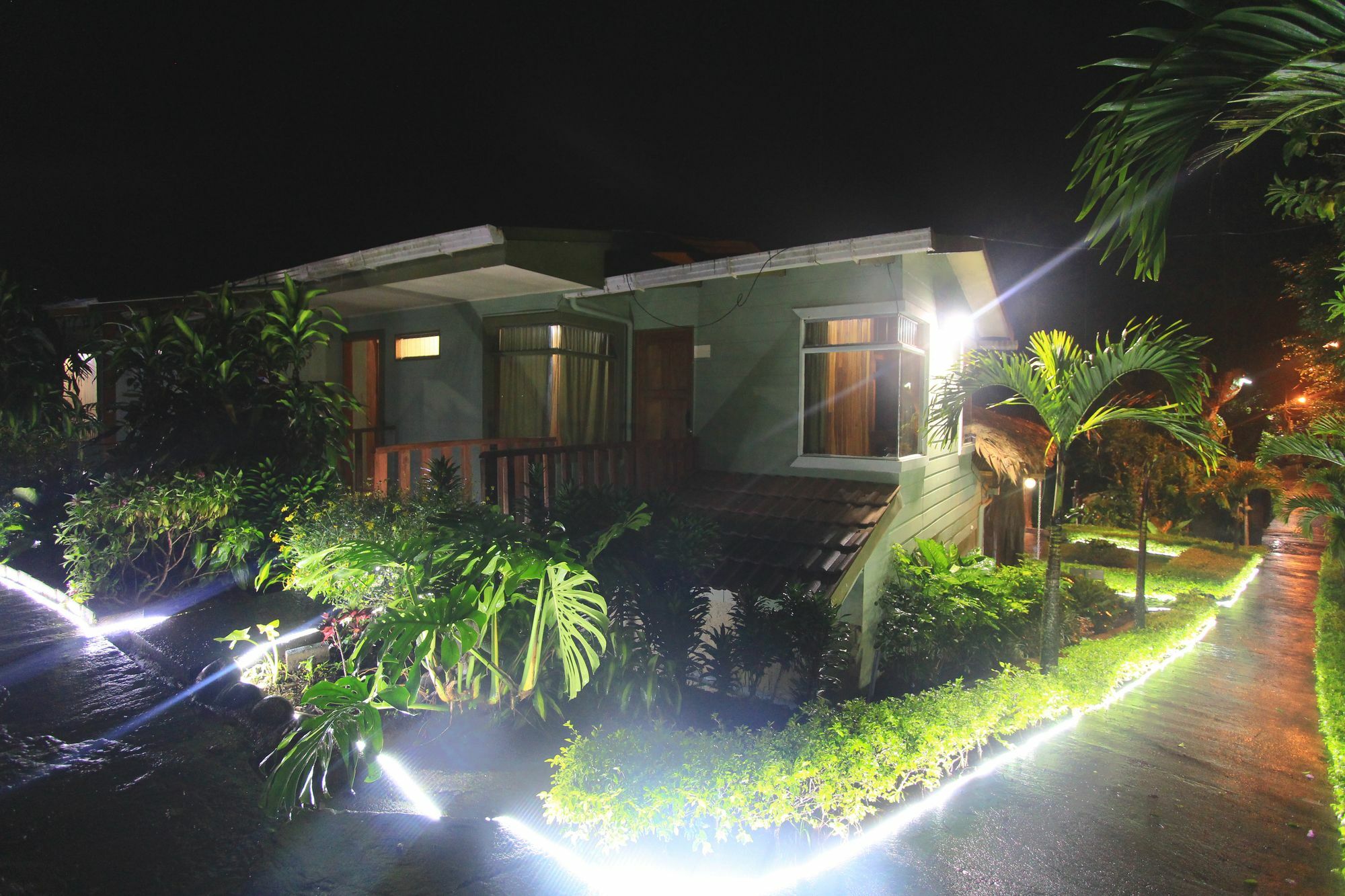 Santa Elena Hostel Resort Monteverde Ngoại thất bức ảnh